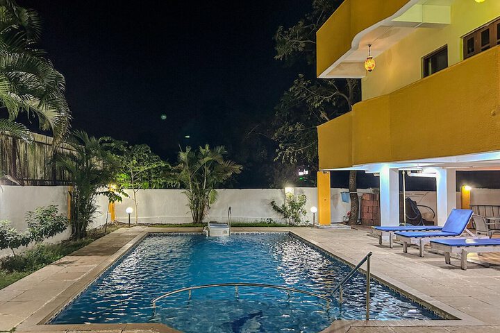 Pool 13 of 17