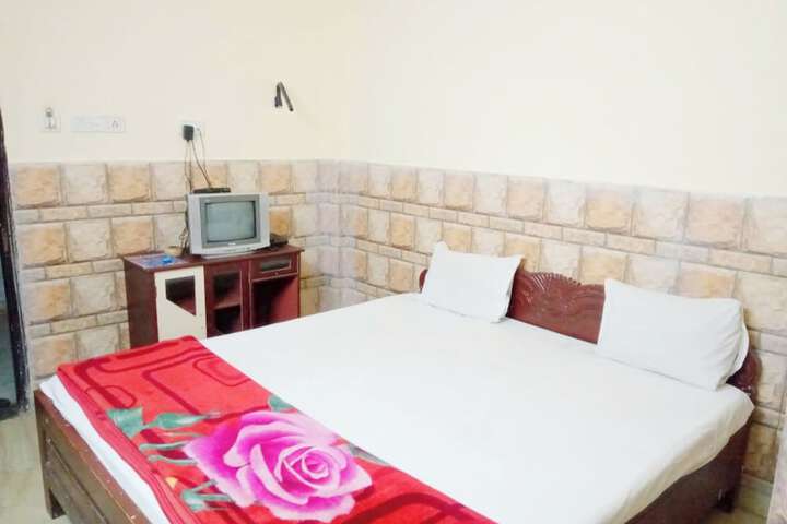 Room 3 of 21