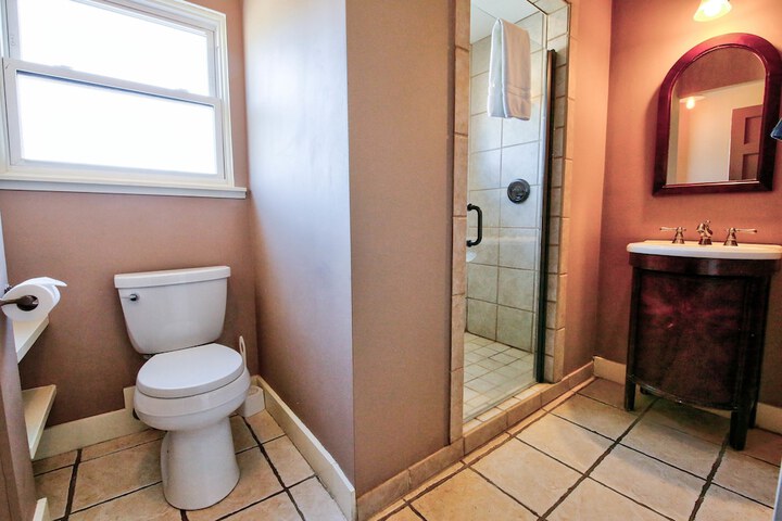 Room 34 of 42