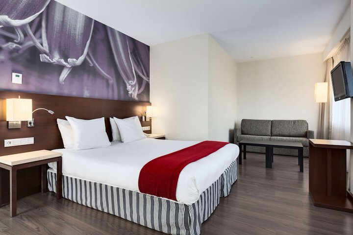 Room 5 of 23