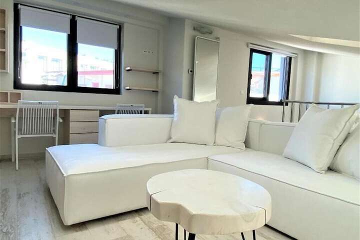 Room 49 of 82