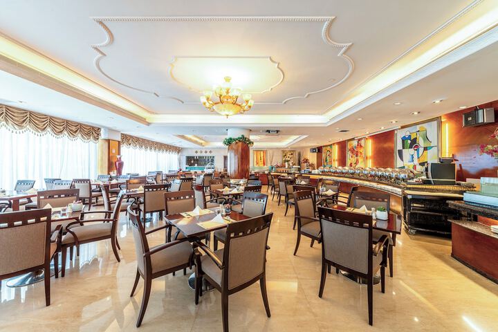 Dining 124 of 163