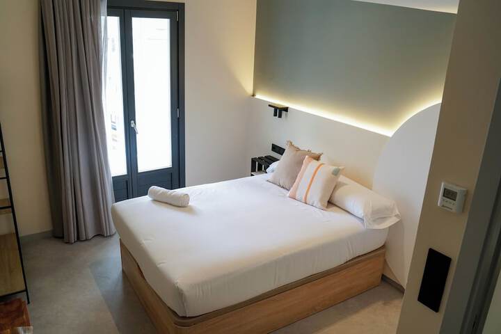 Room 16 of 28