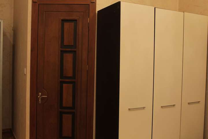 Room 33 of 36