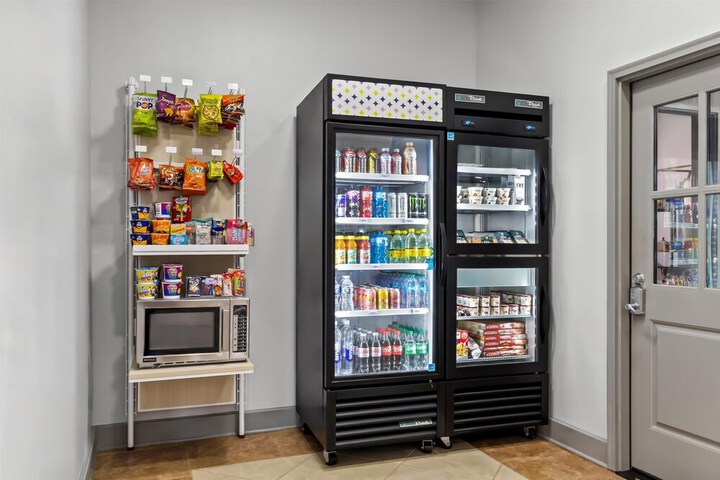 Snack bar