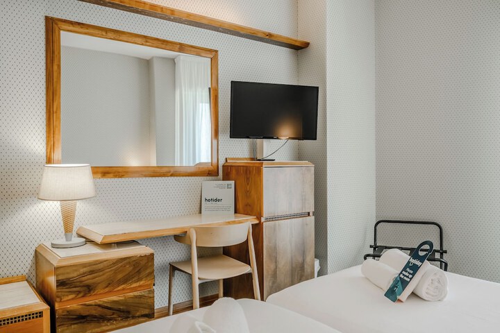 Room 44 of 97