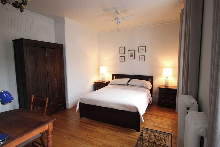 Room 6 of 34