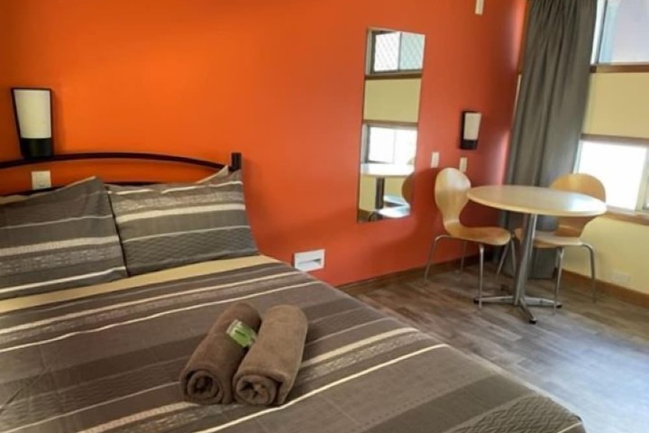 Room 19 of 41