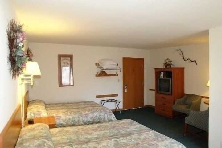 Room 7 of 13