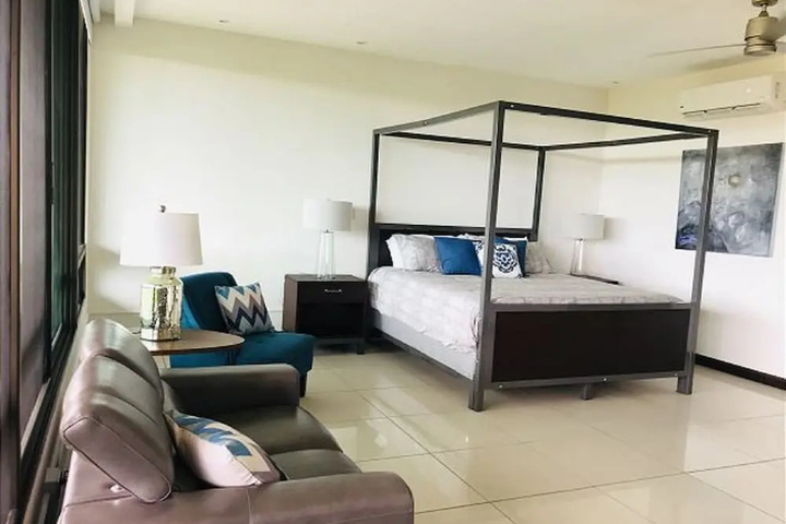 Room 3 of 16