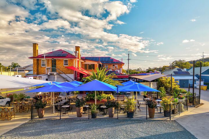 Image of Esk Grand Hotel