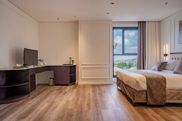 Room 15 of 52