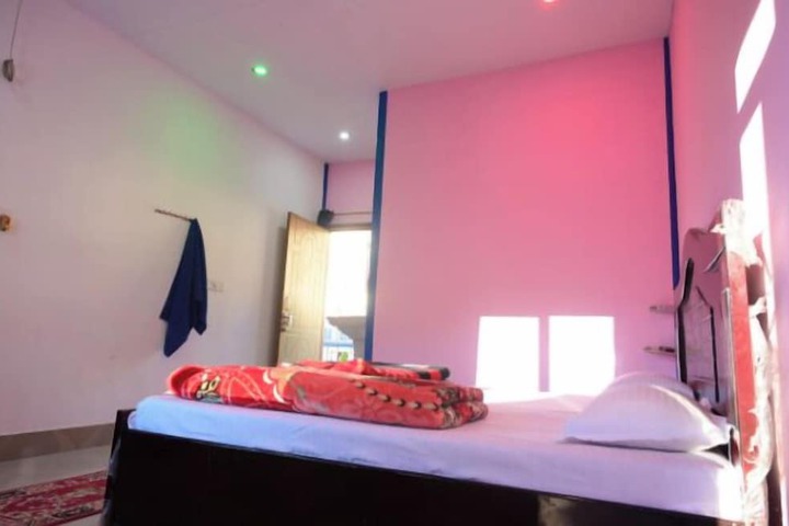 Room 2 of 14