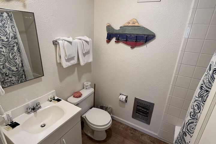 Room 103 of 133
