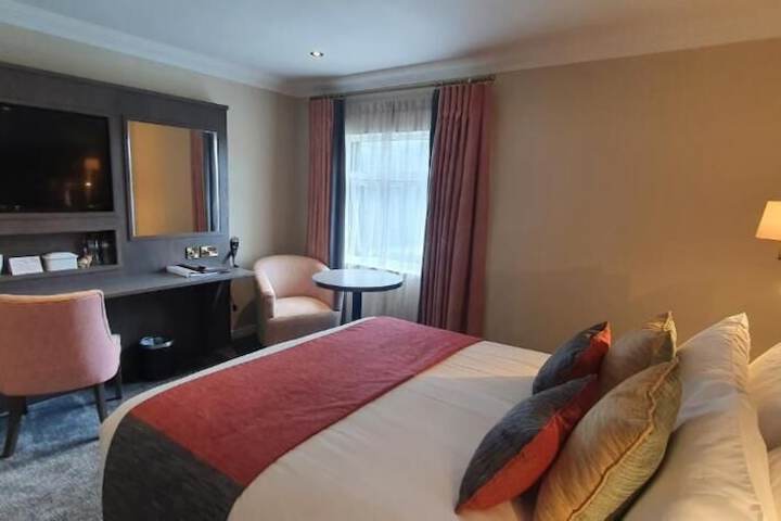 Room 4 of 23