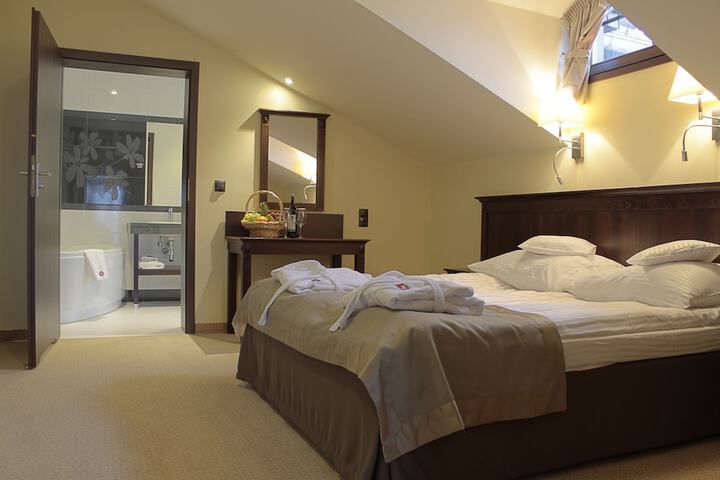 Room 9 of 58