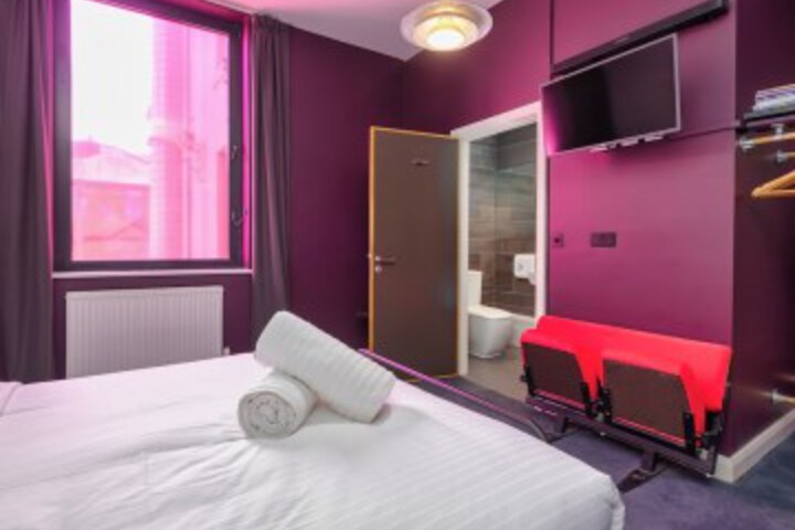 Room 43 of 109