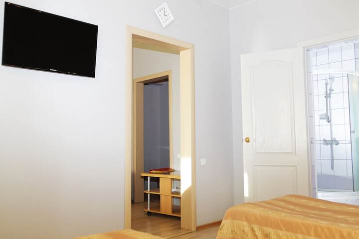 Room 16 of 44