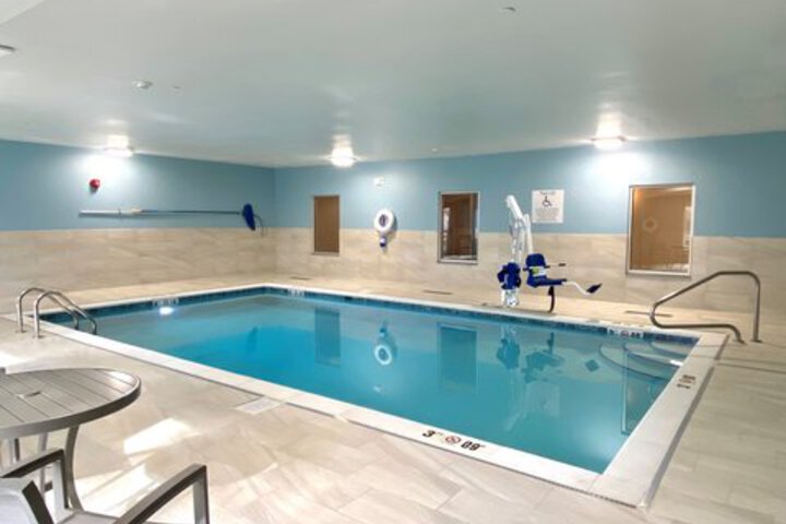 Pool 51 of 68