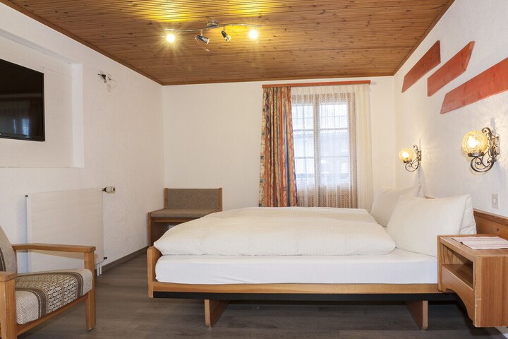 Room 9 of 53