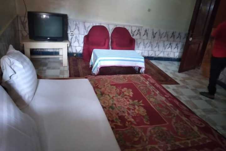 Room 2 of 4