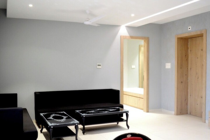 Room 8 of 15