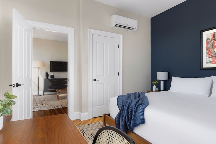 Room 18 of 41