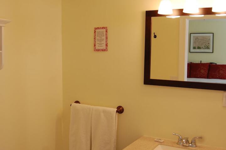 Bathroom sink