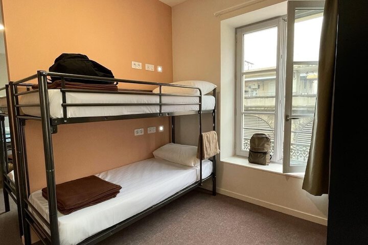 Room 11 of 39