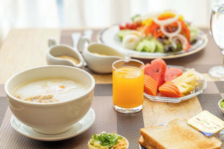 Breakfast/Coffee Service 115 of 140