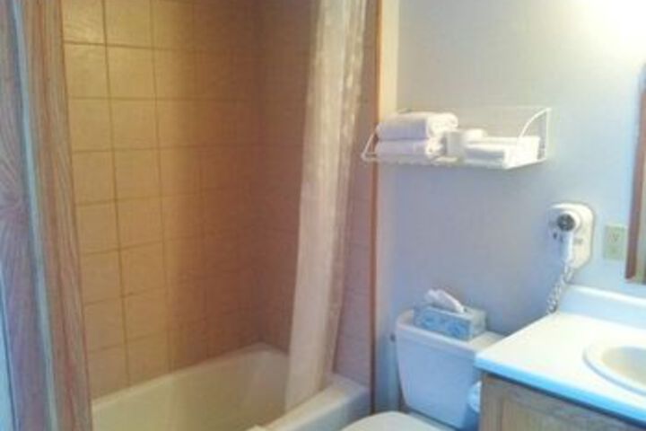 Room 2 of 22