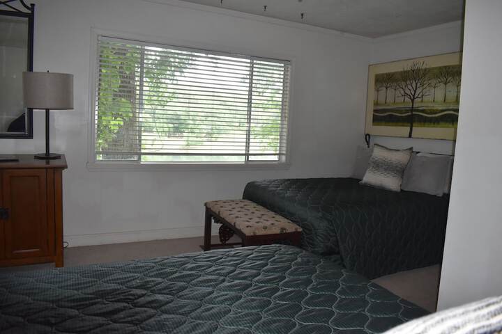 Room 28 of 94