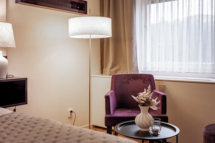 Room 12 of 85