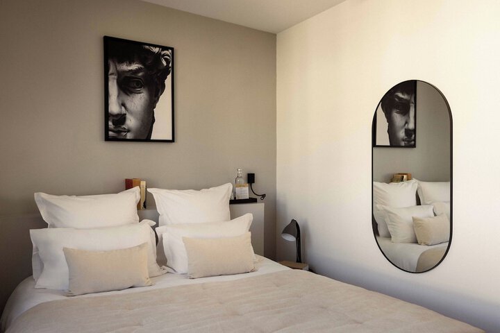 Room 15 of 50