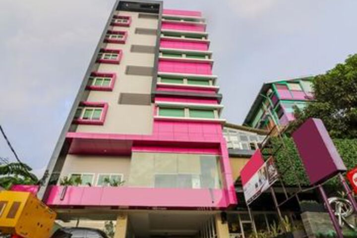 Hotel 63 of 80