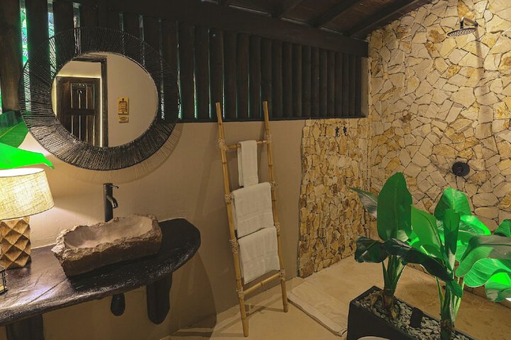 Room 67 of 92