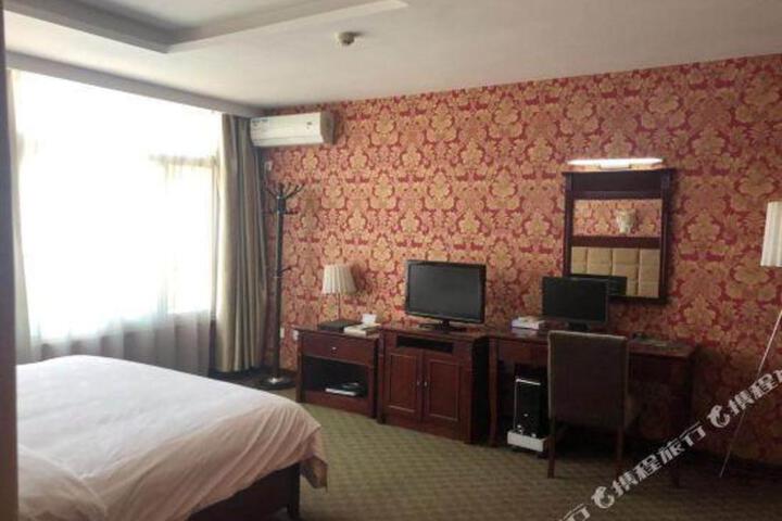Jinfenghuang Hotel