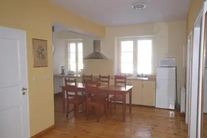 Room 10 of 24