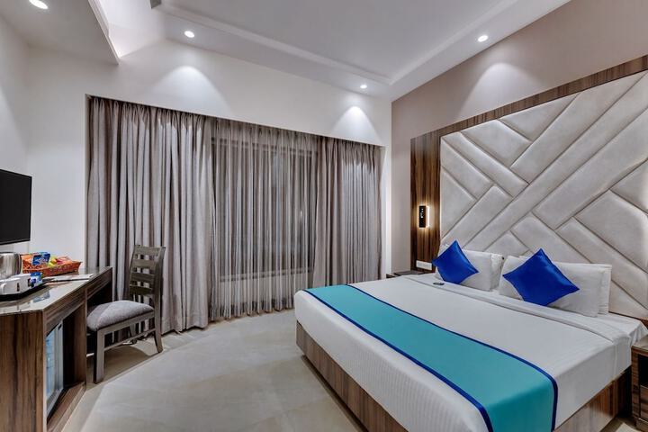 Room 4 of 27