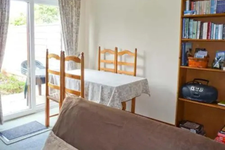Room 3 of 7
