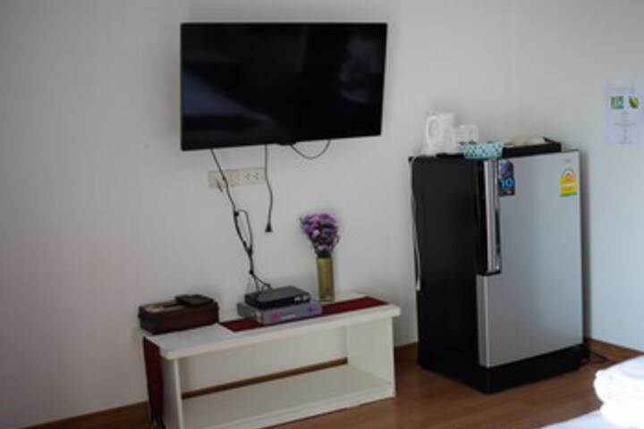 Room 13 of 20