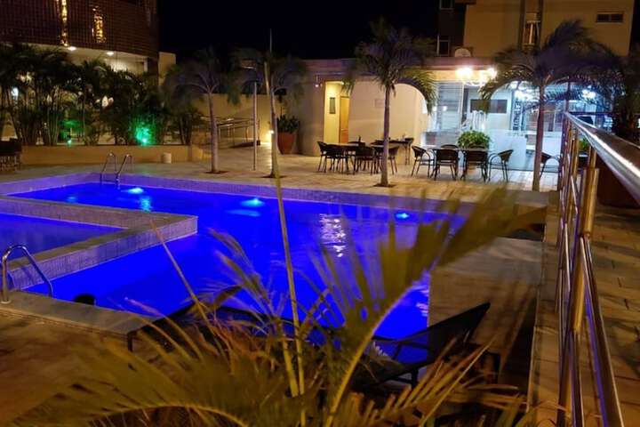 Pool Hotel