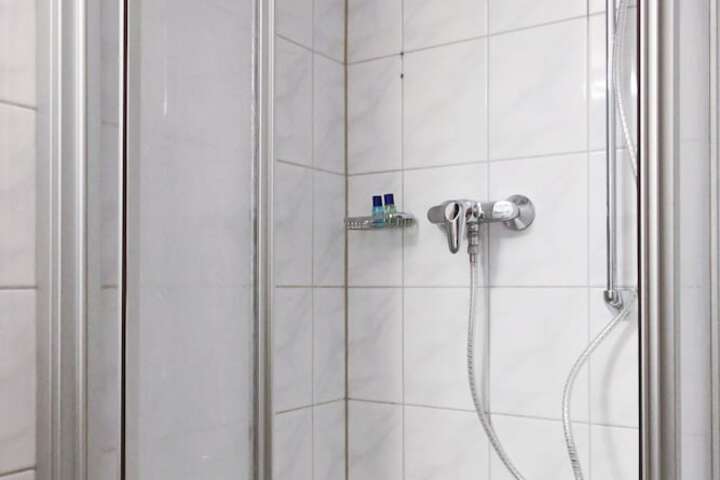 Room 12 of 15