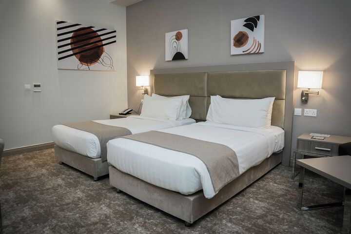 Room 17 of 30