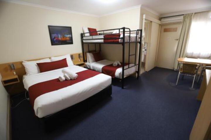 Hotel 5 of 63