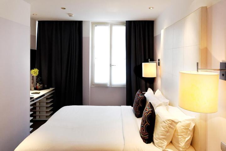 Room 12 of 34