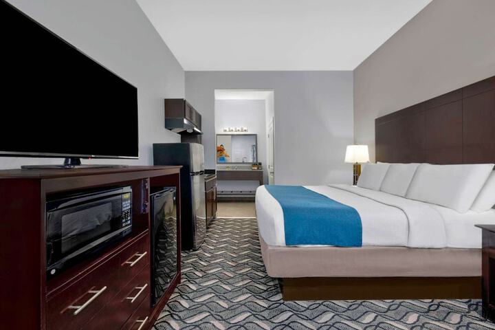 Room 18 of 26
