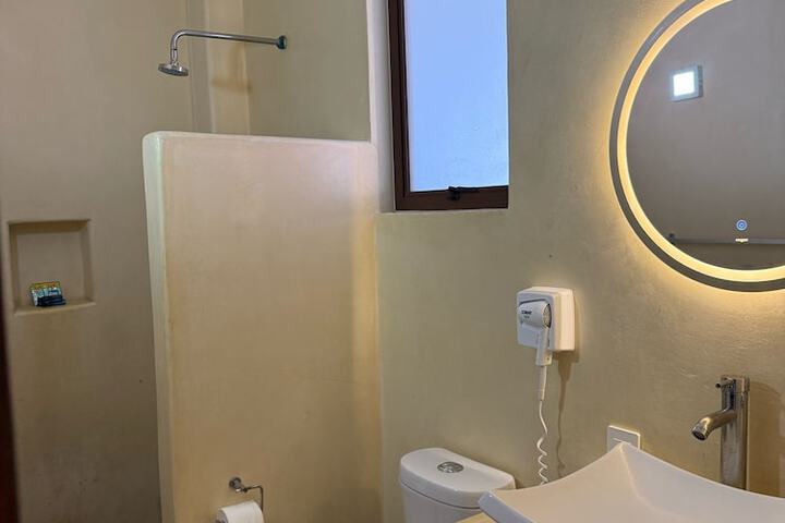 Room 21 of 24