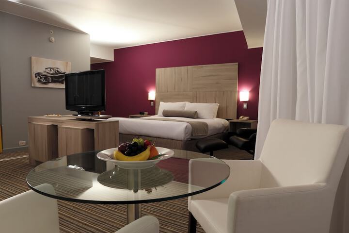 Room 15 of 212