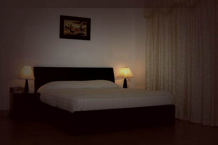 Room 2 of 6